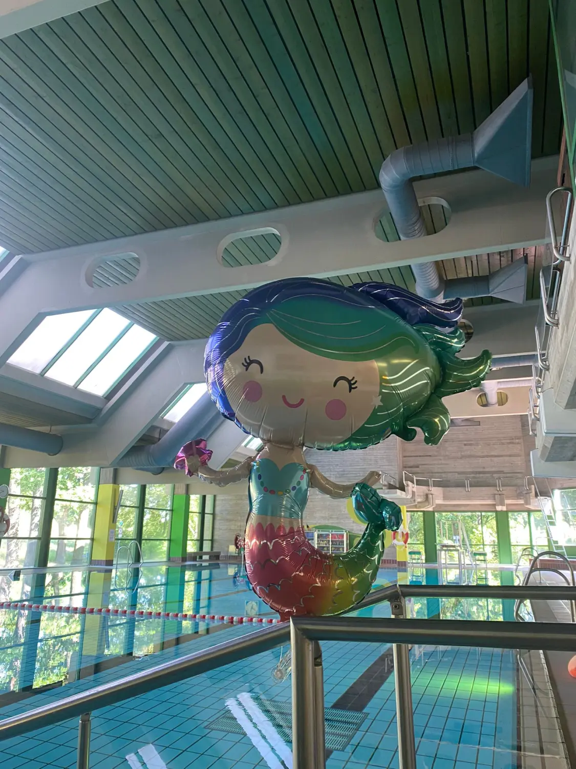 Swimmerfirst, Ballon-Meerjungfrau